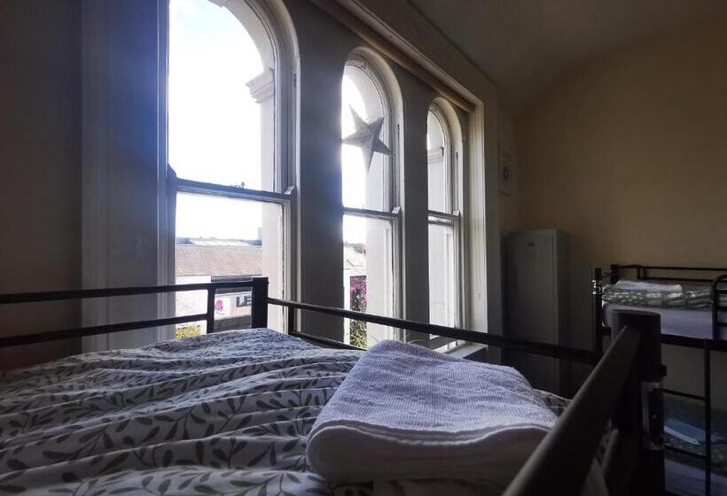 Botanic Avenue Hostel Less Than A Mile From The City Centre