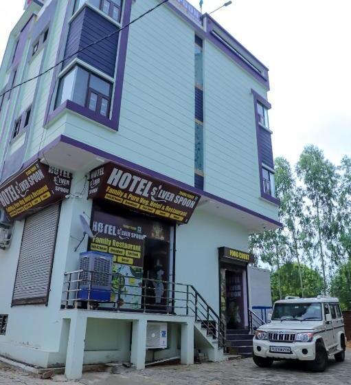 فندق Silver Spoon And Restaurant Bhadra