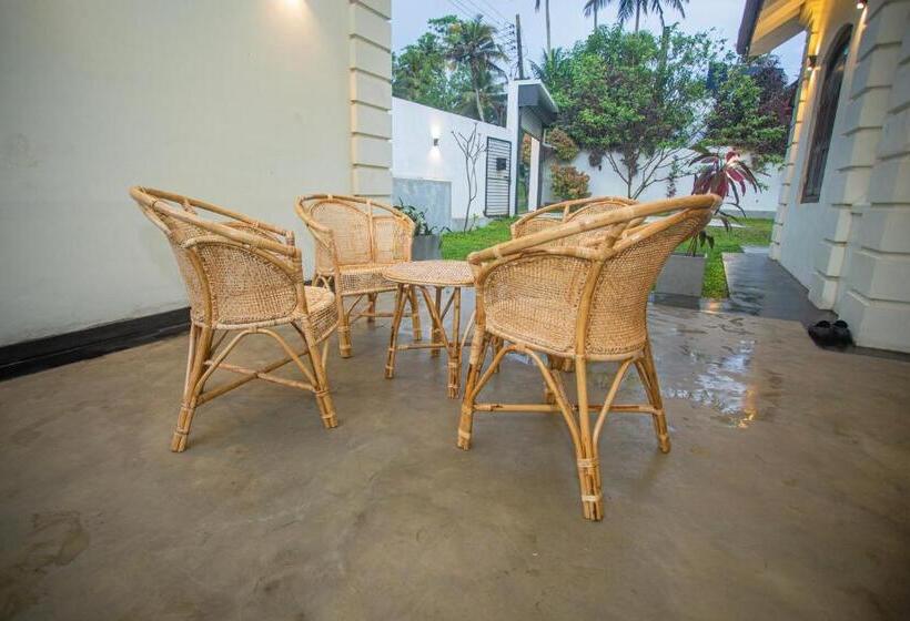 ホテル Villa Risithenmi