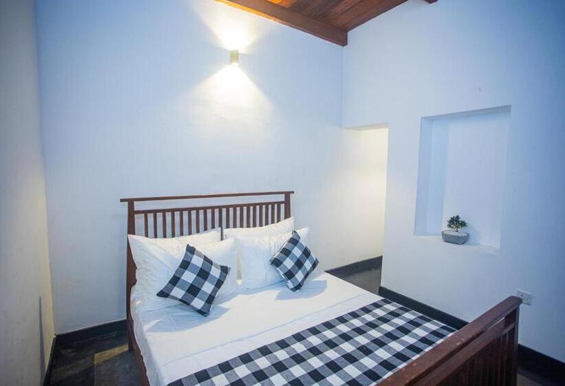 ホテル Villa Risithenmi