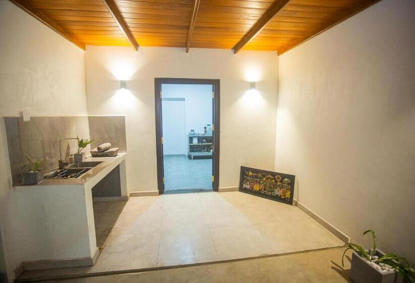 ホテル Villa Risithenmi