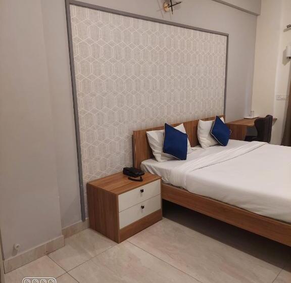 پانسیون Hustle Guest House