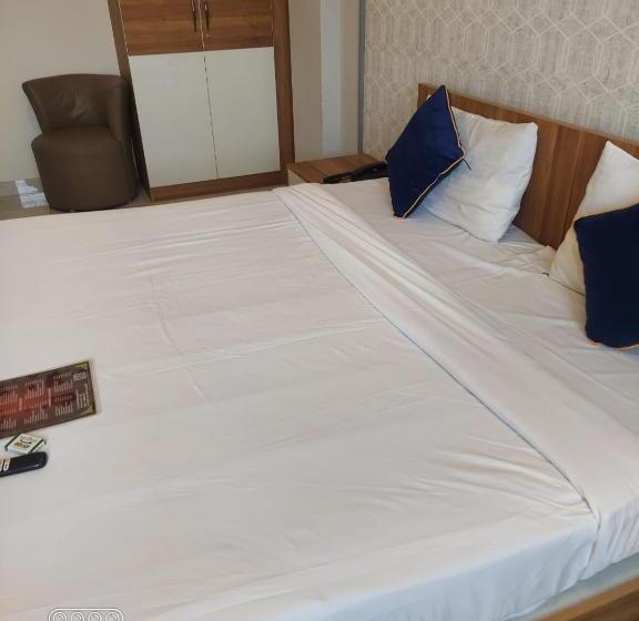 پانسیون Hustle Guest House