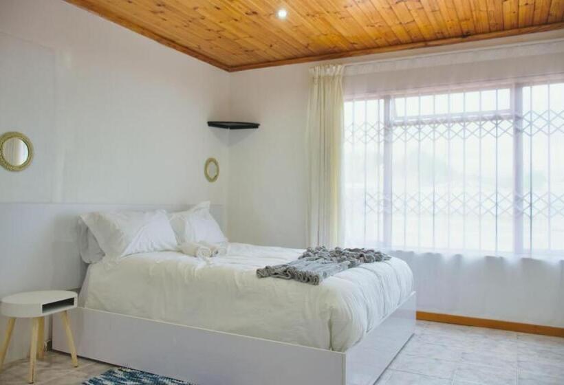 بنسيون Lake Acres Guest House