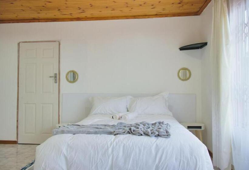 بنسيون Lake Acres Guest House
