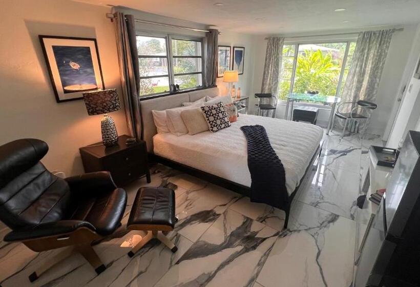 پانسیون Paradise Gardens Wilton Manors  Male Only