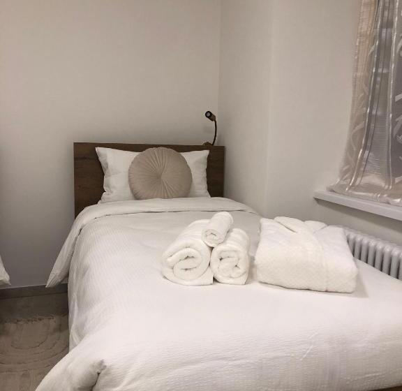 تختخواب و صبحانه Al Vicolo