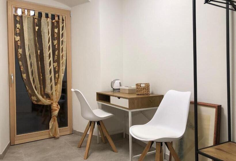 تختخواب و صبحانه Al Vicolo