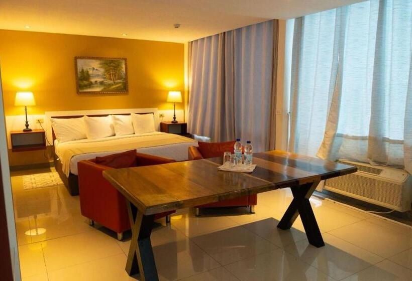 Golden Tree Hotel Belize