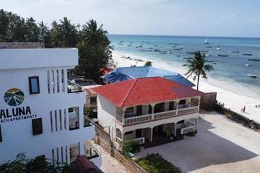 هتل Aluna Beach Apartments