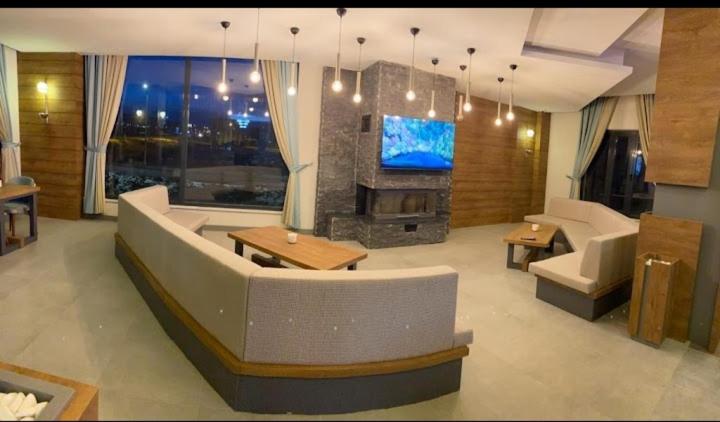 فندق Li̇on Hi̇ll Resort