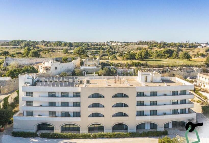 هتل Hotiday Room Collection   Otranto