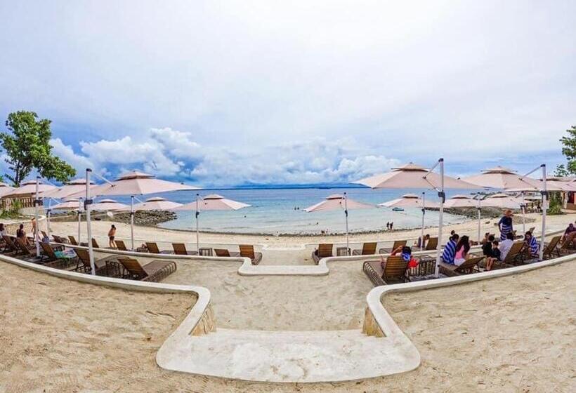 Mactan Newtown Near Airport! With Pool Access