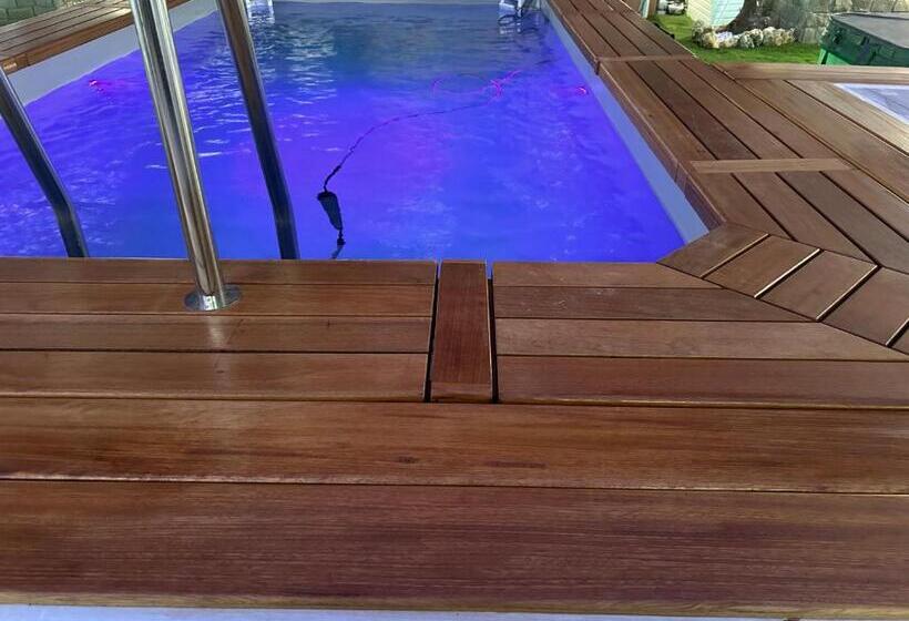 پانسیون Domus Aquae Rooms & Wellness