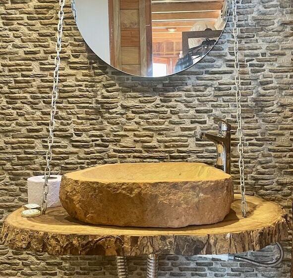 پانسیون Hostal Mocambo Beach