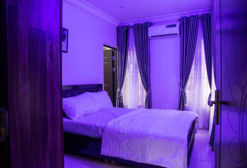 پانسیون House 4 Guest House & Apartments