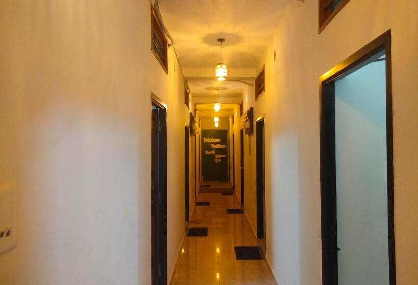 پانسیون Puducherry Residency