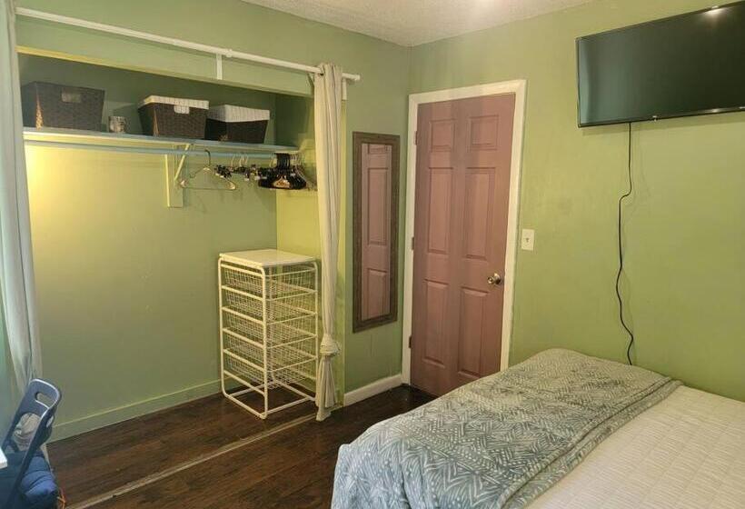 پانسیون Rock Pad Airbnb