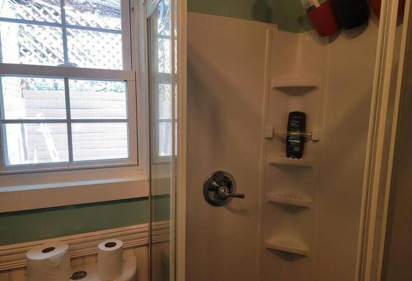 پانسیون Rock Pad Airbnb
