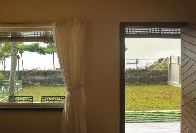 פנסיון Shore Stories