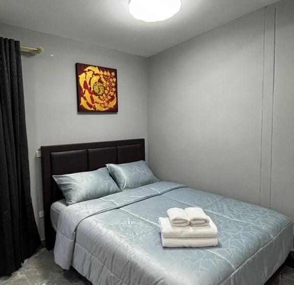 ペンション The Stone Guest House