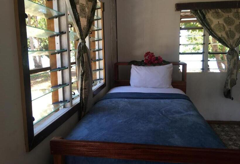 استراحتگاه Yawekata Eco Still Bluewater Lodge