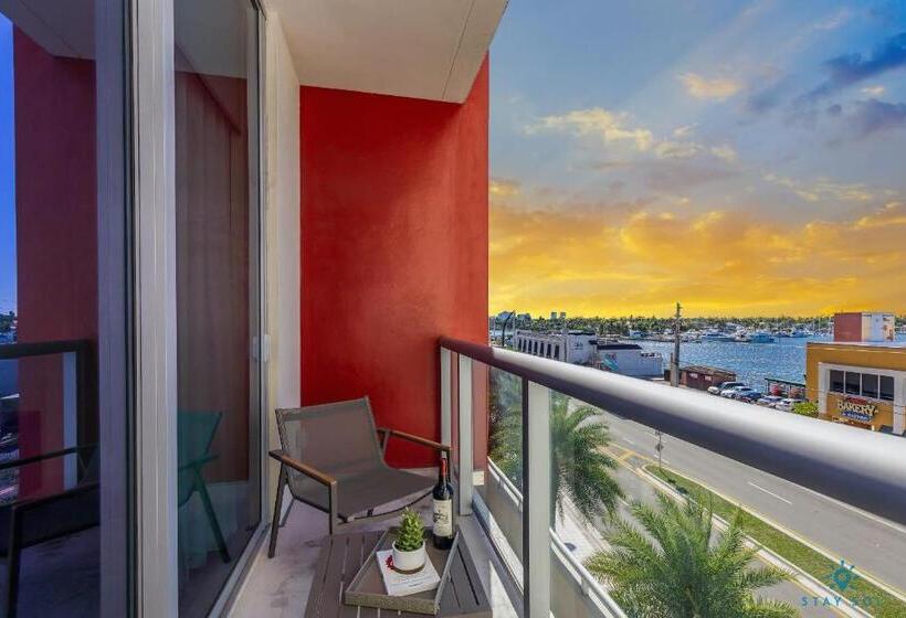 Costa Hollywood Design