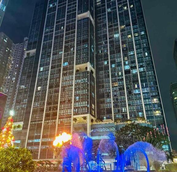 Deluxe Suite In Uptown Bgc With Fountain View