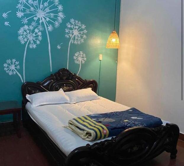 هتل 305ha Gest House