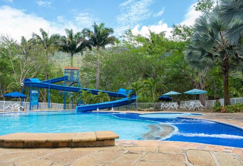 هتل Campestre San Marcos Gw