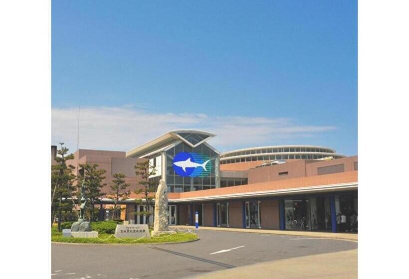 هتل Crystal Palace   Vacation Stay 61203v