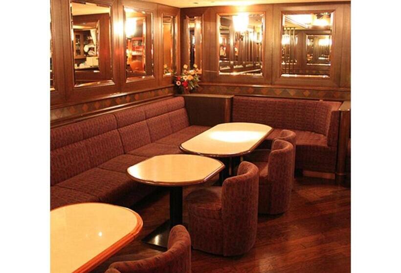 هتل Crystal Palace   Vacation Stay 61203v