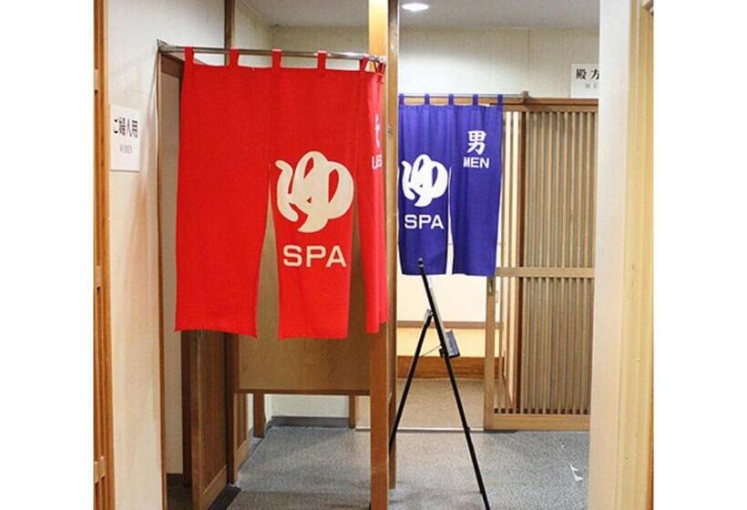هتل Crystal Palace   Vacation Stay 61208v