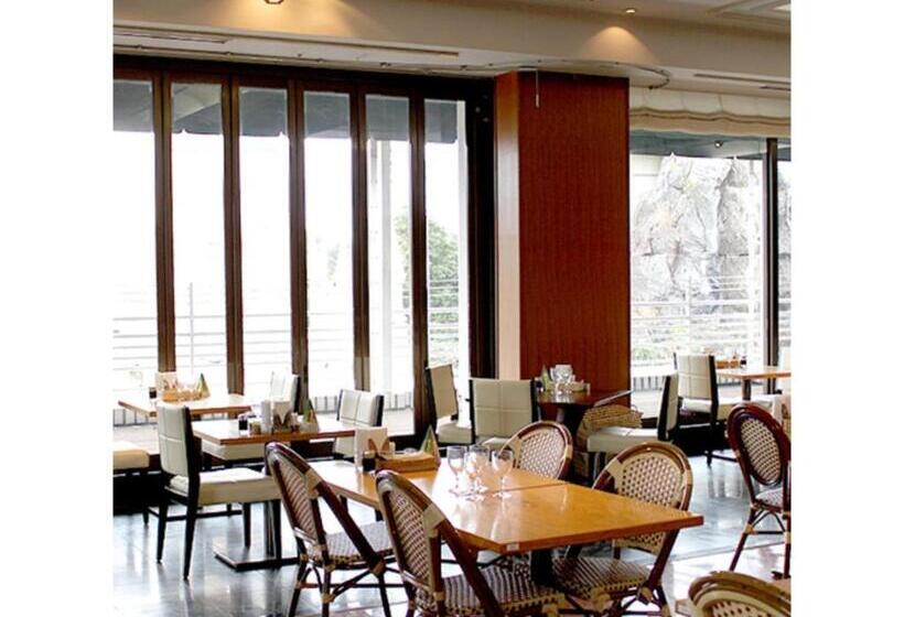 هتل Crystal Palace   Vacation Stay 61208v