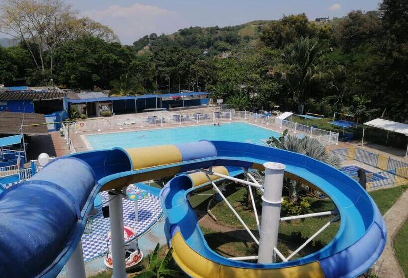 هتل Hosteria Ambeyma