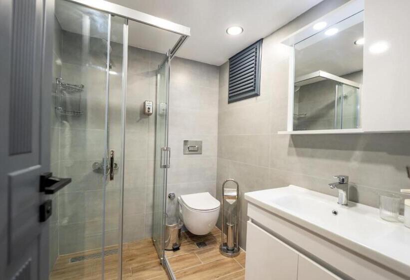 هتل Leli̇ko Suites