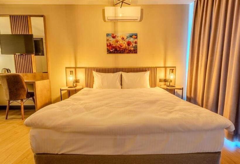 هتل Leli̇ko Suites