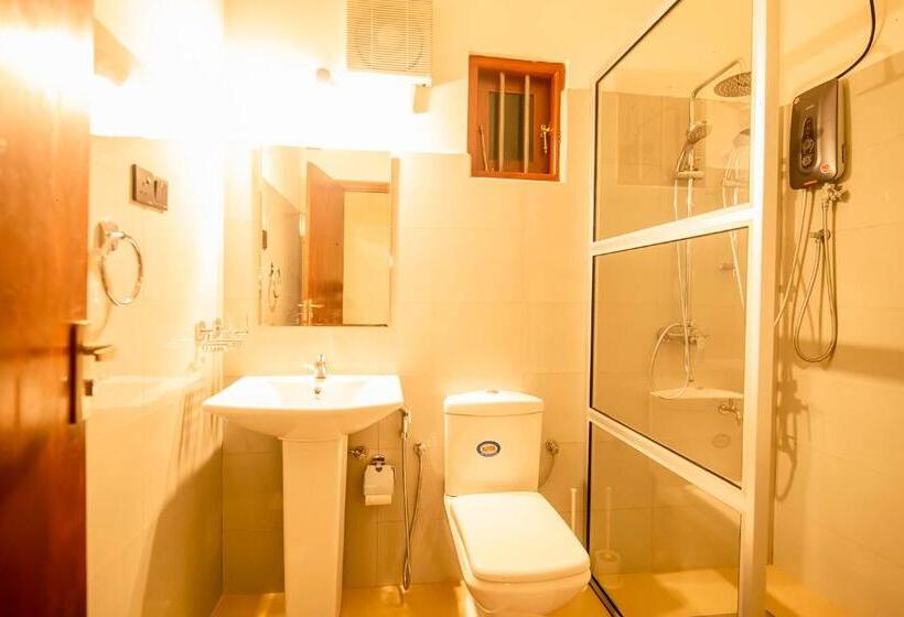 Отель Moon River Villa