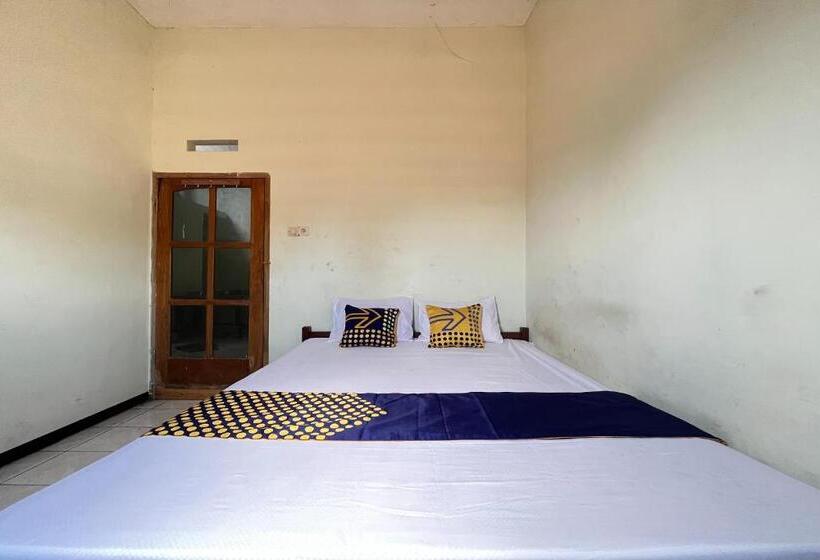 هتل Spot On 93423 Kost Berkah