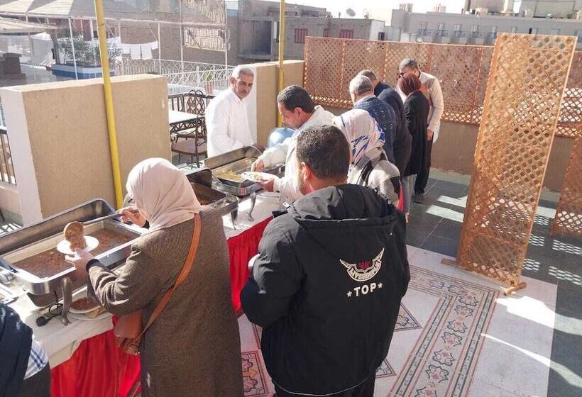 Merry Land Hotel & Roof Top Nile Restaurant Luxor