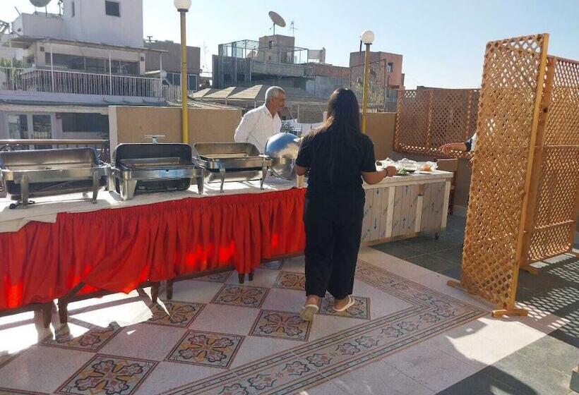 Merry Land Hotel & Roof Top Nile Restaurant Luxor