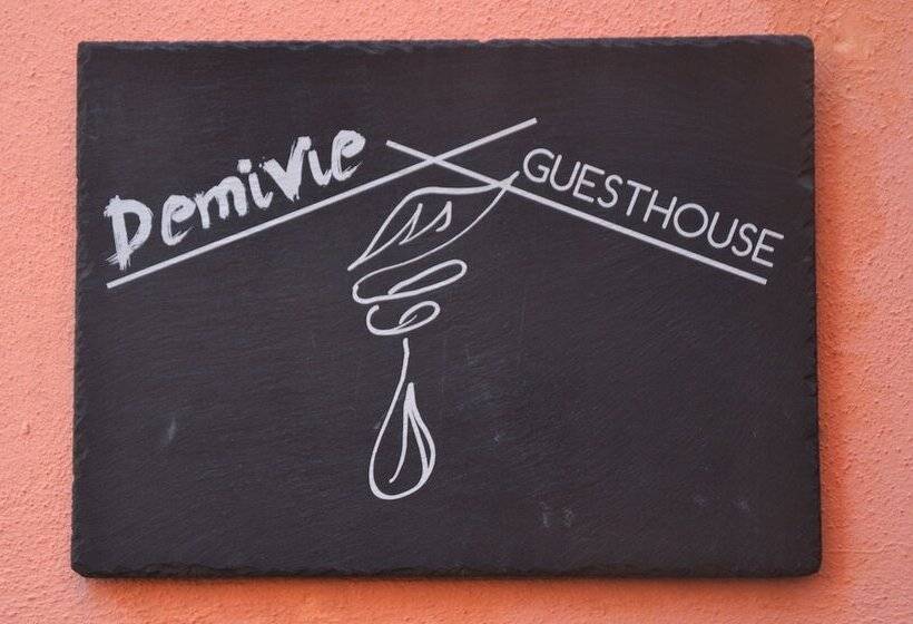 پانسیون Demivie Guesthouse
