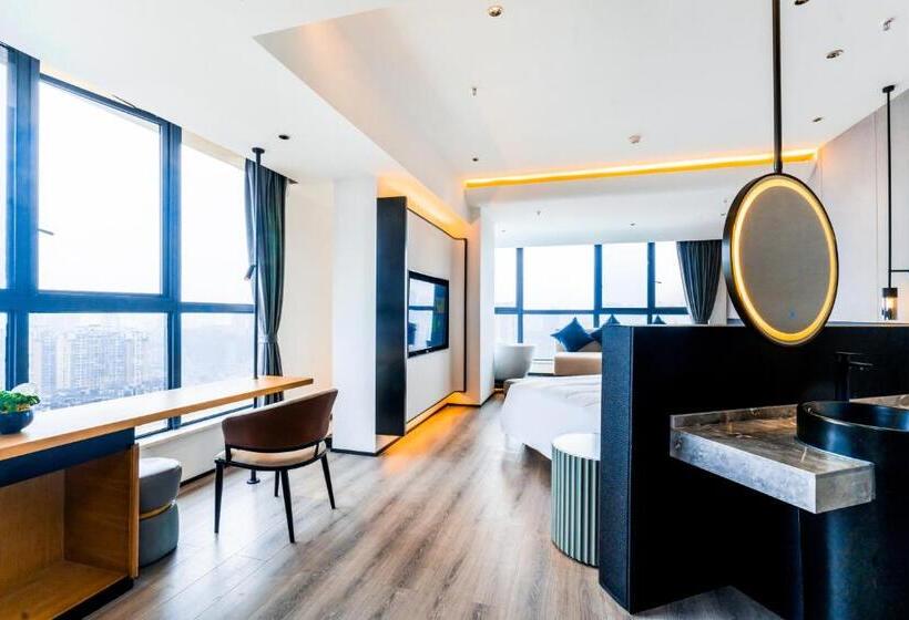 Yunmu Hotel Luzhou