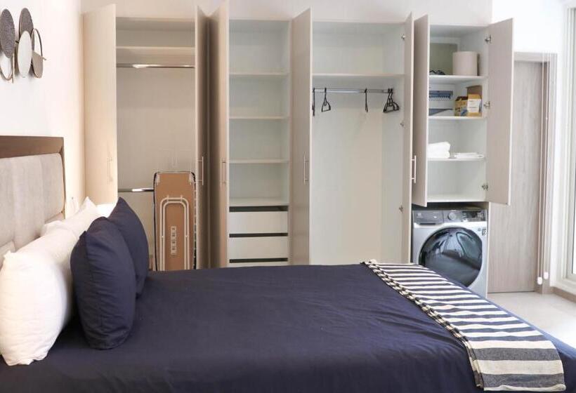 مبيت وإفطار Vatten Studios And Suites By Check In Ec