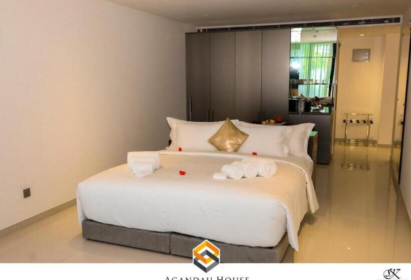 住宿加早餐  Agandau House