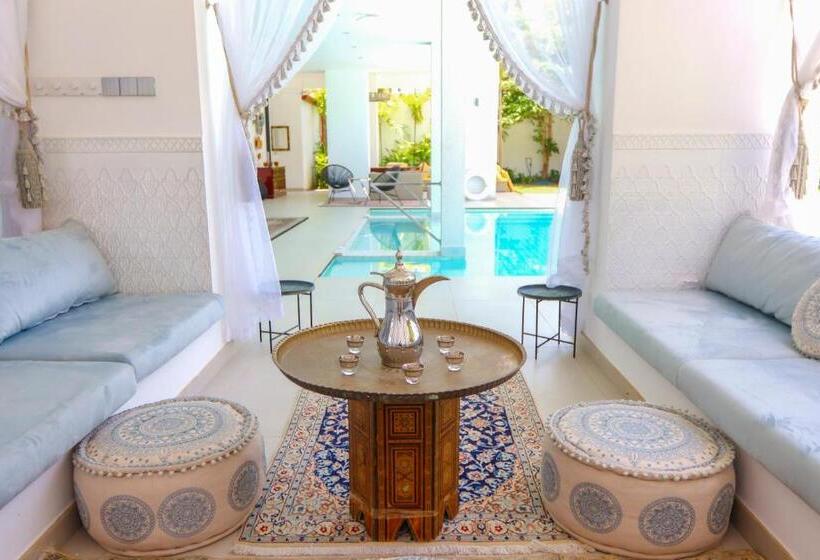 住宿加早餐  Agandau House