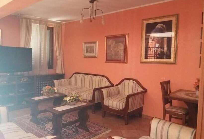 مبيت وإفطار La Loggia