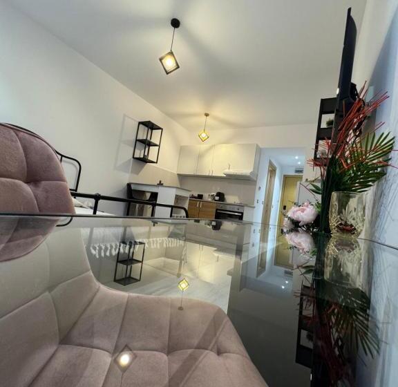 هتل La Mika  Your Home