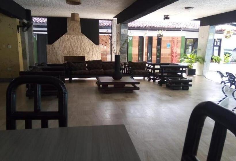 هتل Las Palmas Melgar