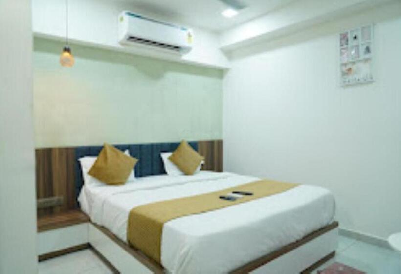 酒店 Rest And View , Ahmedabad